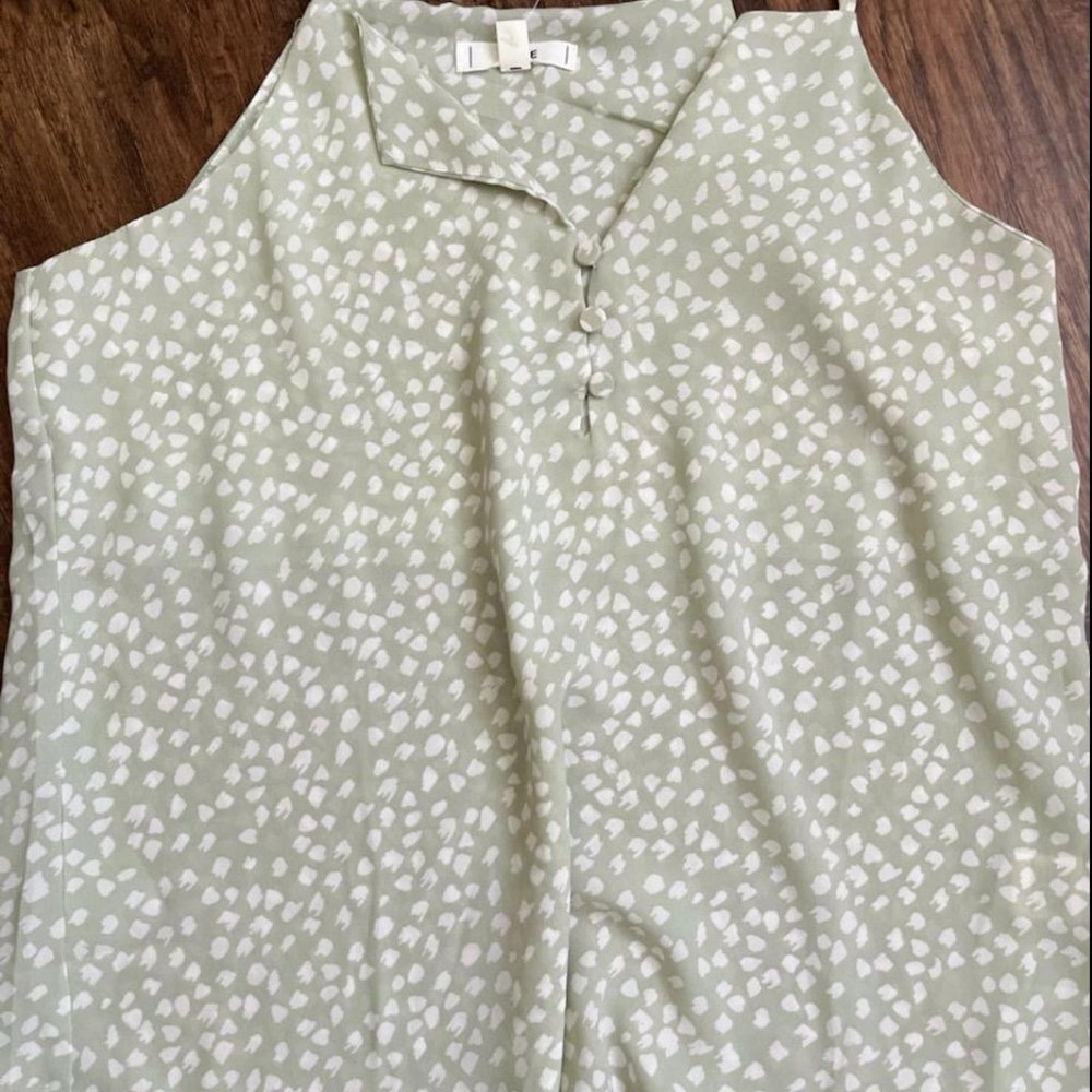 Boutique tops